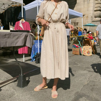 Classic Vintage Dress with a Flattering Fit