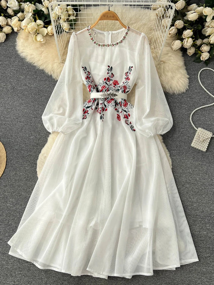 Classic Vintage Dress with a Flattering Fit