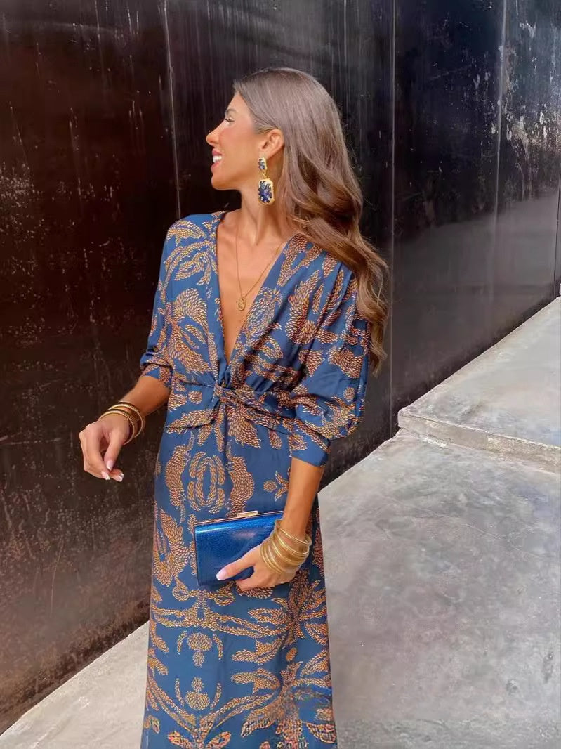 Sophisticated Dress with a Clean Classic Look