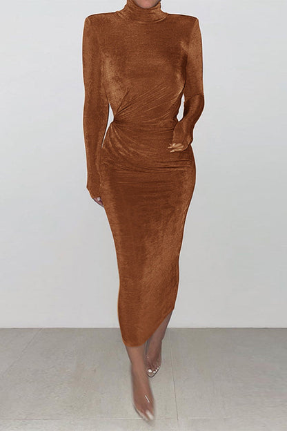 Well Tailored Dress with a Graceful Silhouette