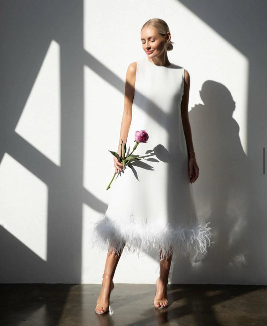 Beautifully Finished Dress in a Timeless Design