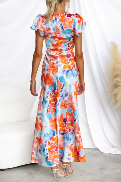 Beautifully Finished Dress in a Timeless Design
