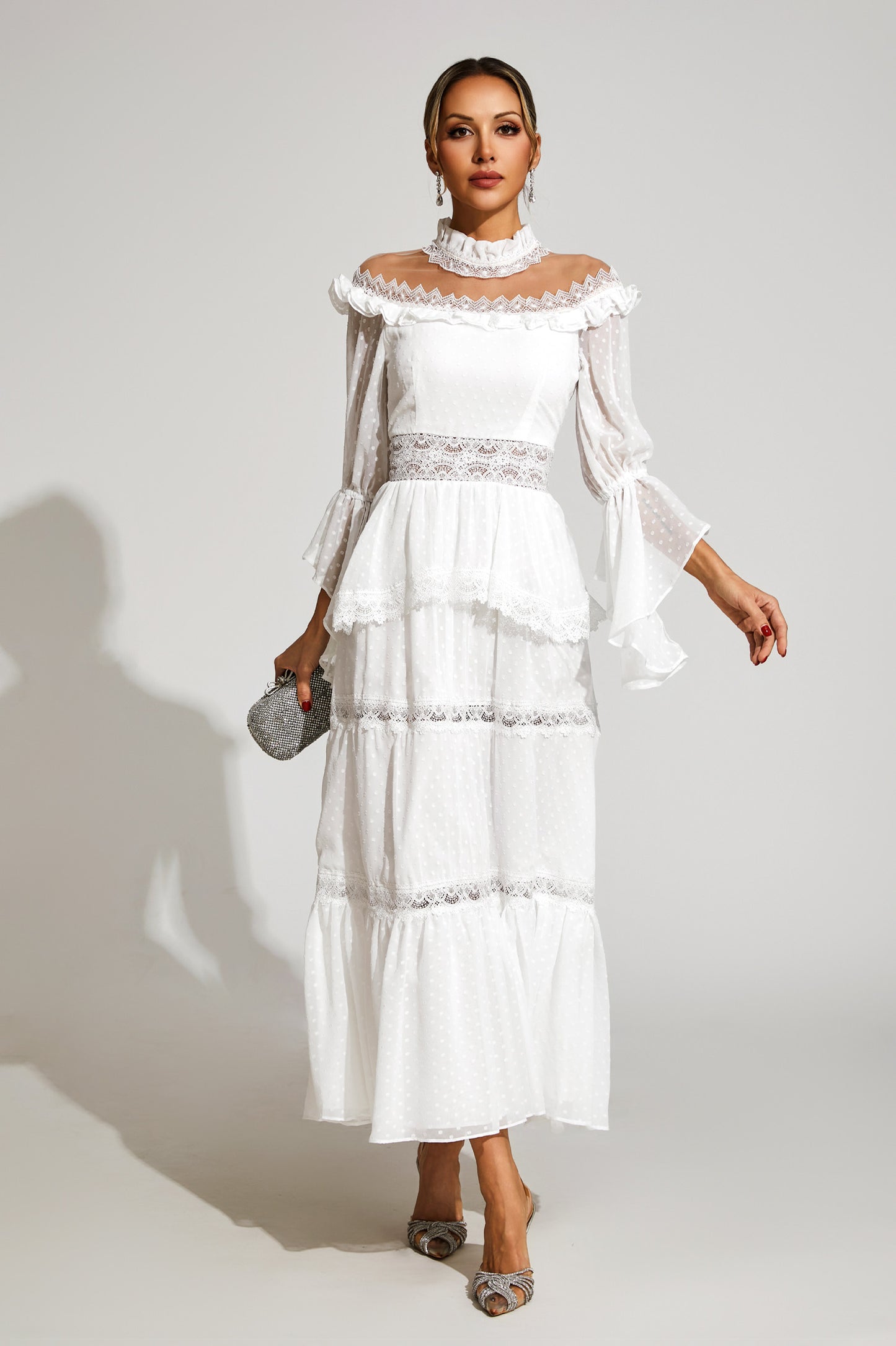 Beautifully Finished Dress in a Timeless Design