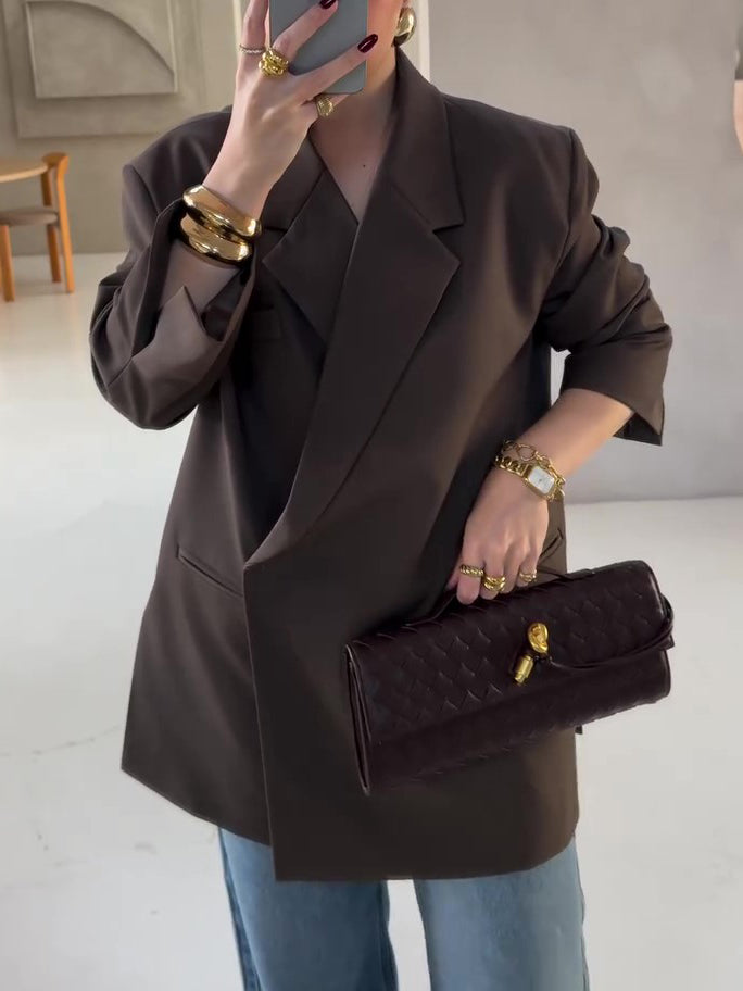 Well Tailored Garment with a Graceful Silhouette