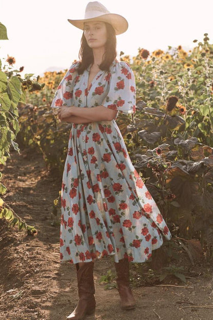 Classic Vintage Dress with a Flattering Fit