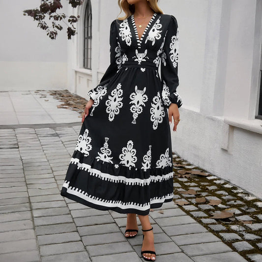 Effortlessly Elegant Dress with a Timeless Design