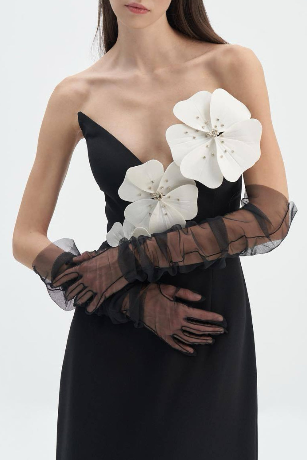 Effortlessly Elegant Dress with a Timeless Design