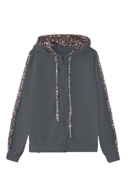 Effortlessly Elegant Garment with a Timeless Design