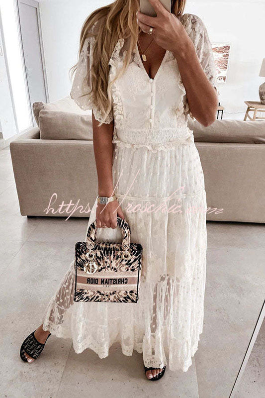 Beautifully Crafted Dress in a Classic Style