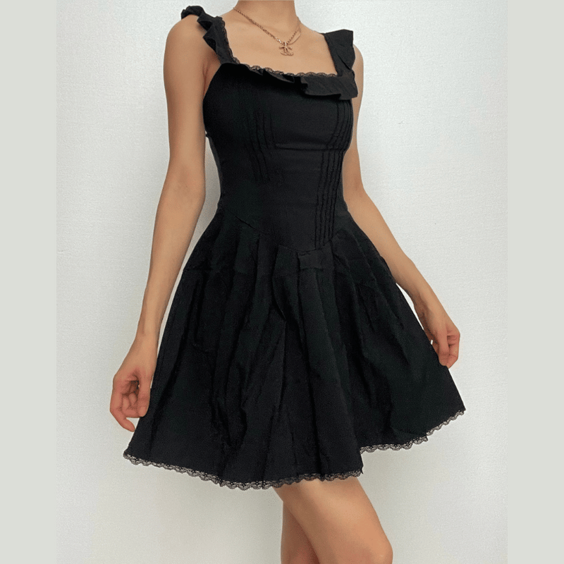 Classic Vintage Dress with a Flattering Fit