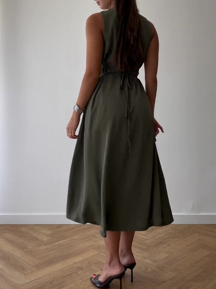 Classic Vintage & Enduringly Stylish Dress