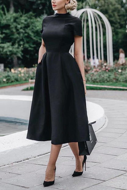 Classic Vintage Dress with a Flattering Fit
