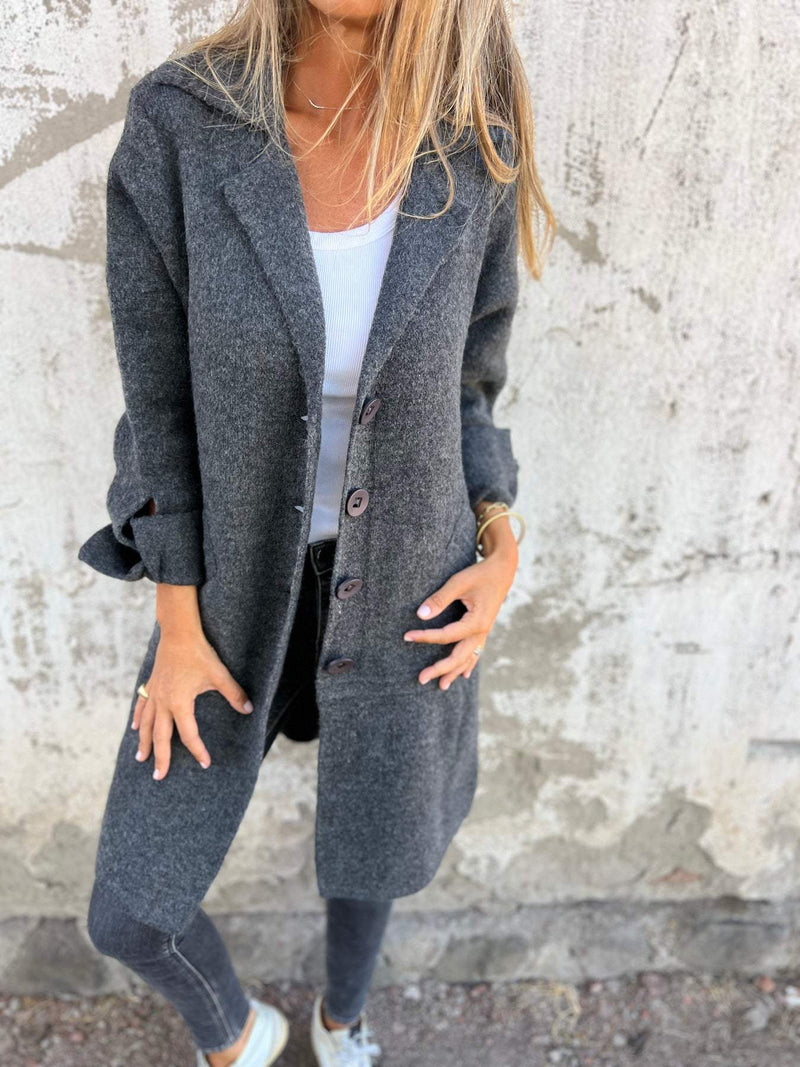 Gracefully Styled Coat for Any Occasion