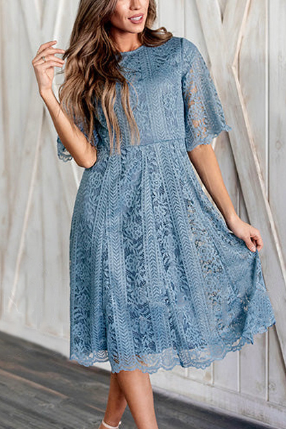 Classic Vintage Dress with a Flattering Fit
