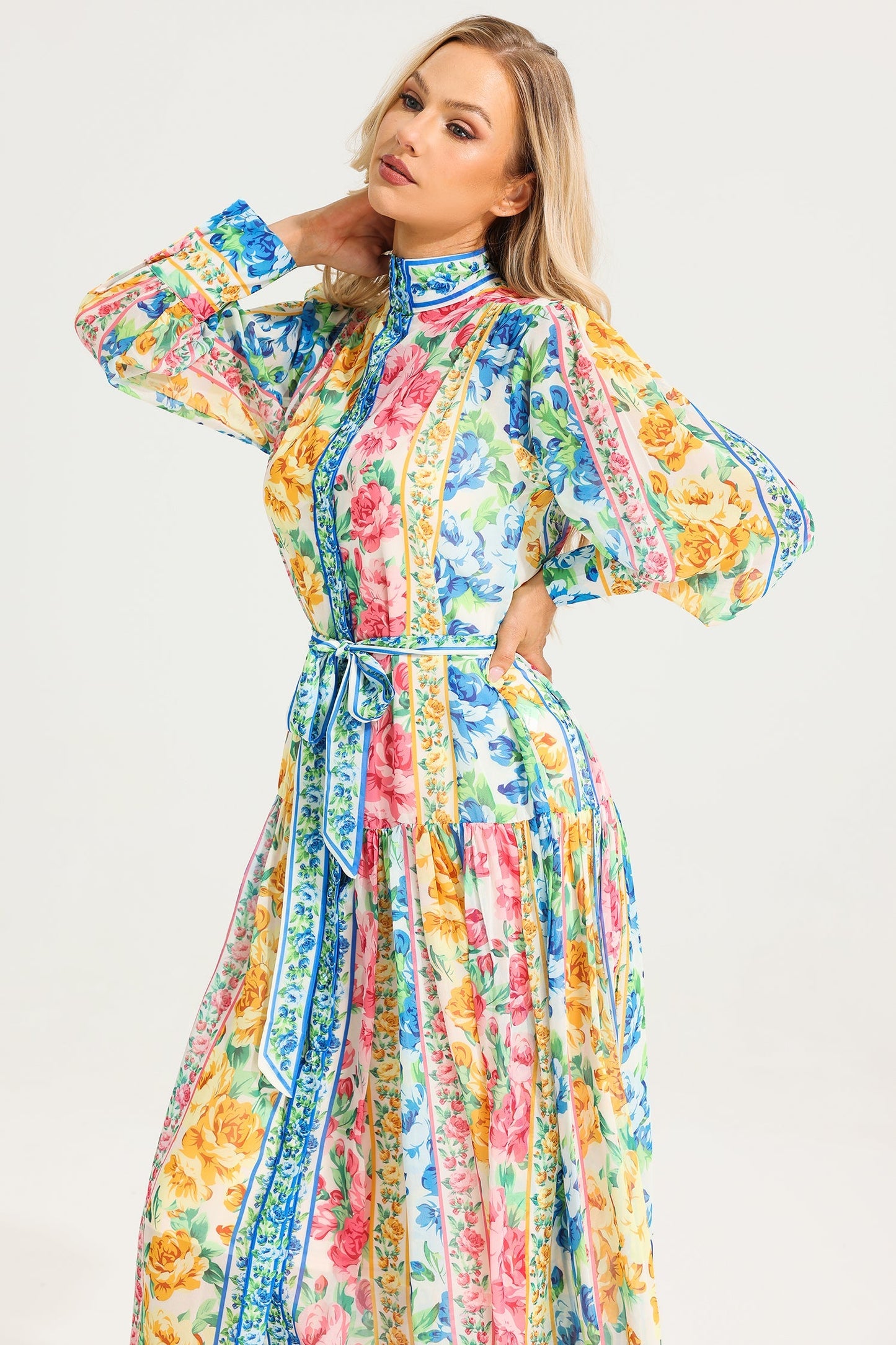 Well Tailored Dress with a Graceful Silhouette