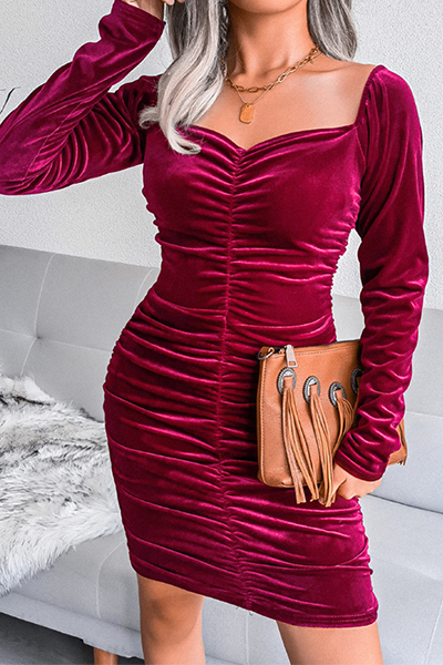 Classic Vintage Dress with a Flattering Fit