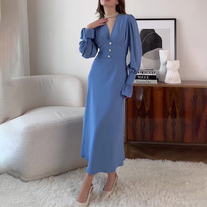 Sophisticated Dress with a Clean Classic Look