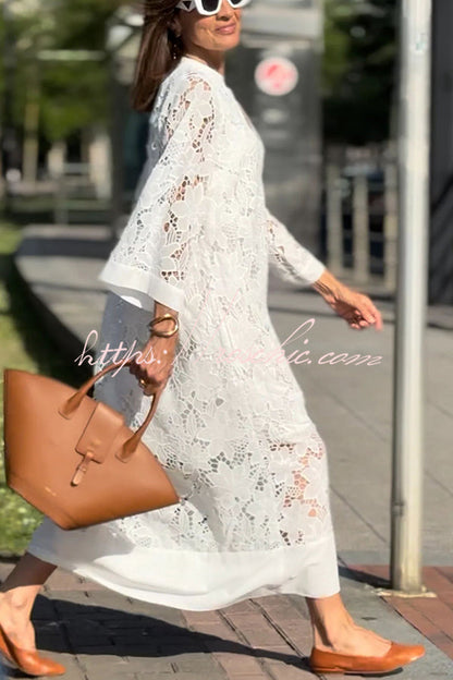 Beautifully Finished Dress in a Timeless Design