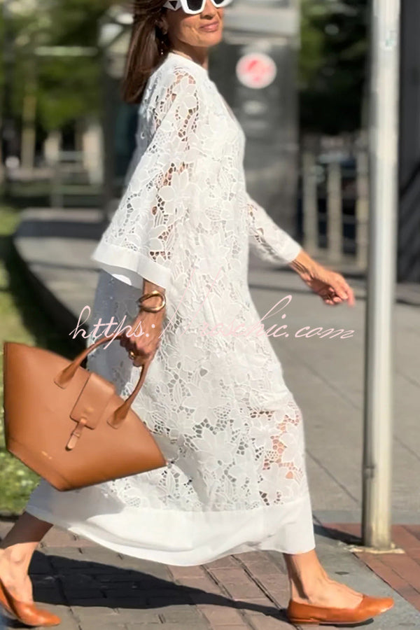 Beautifully Finished Dress in a Timeless Design