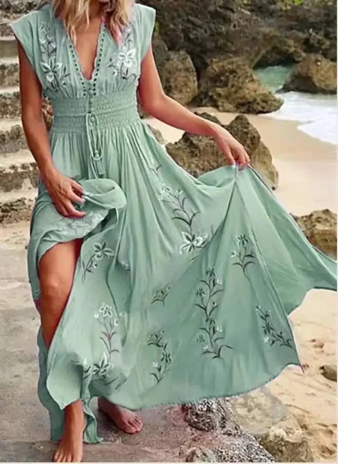 Classic Vintage & Enduringly Stylish Dress