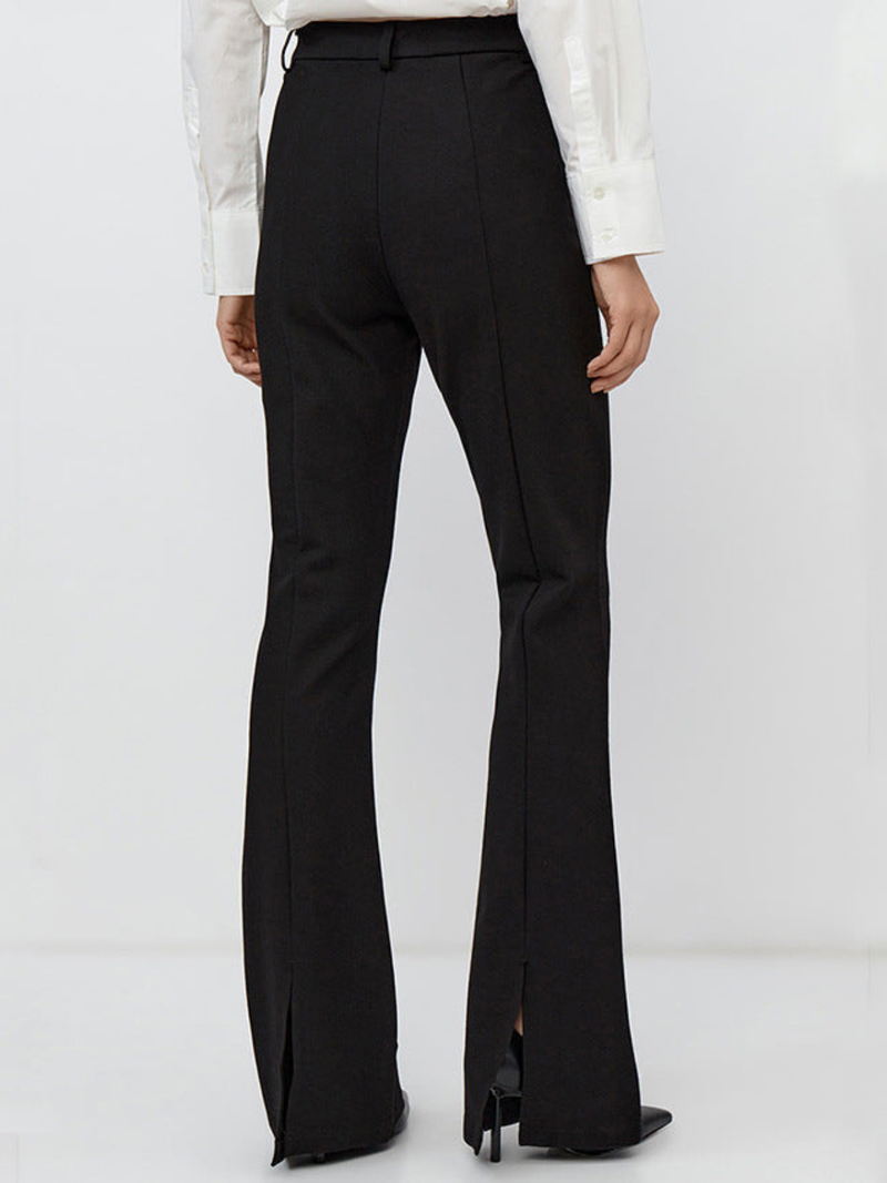 Sophisticated Pants with a Clean Classic Look