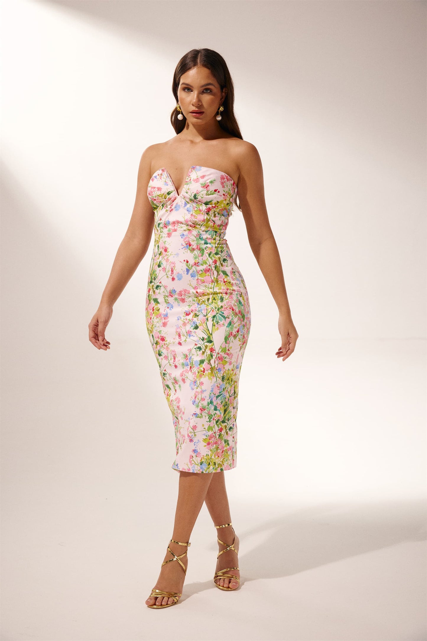 Beautifully Crafted Dress in a Classic Style