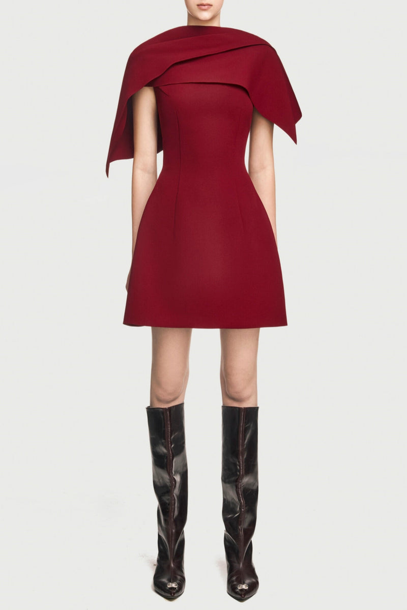 Well Tailored Dress with a Graceful Silhouette