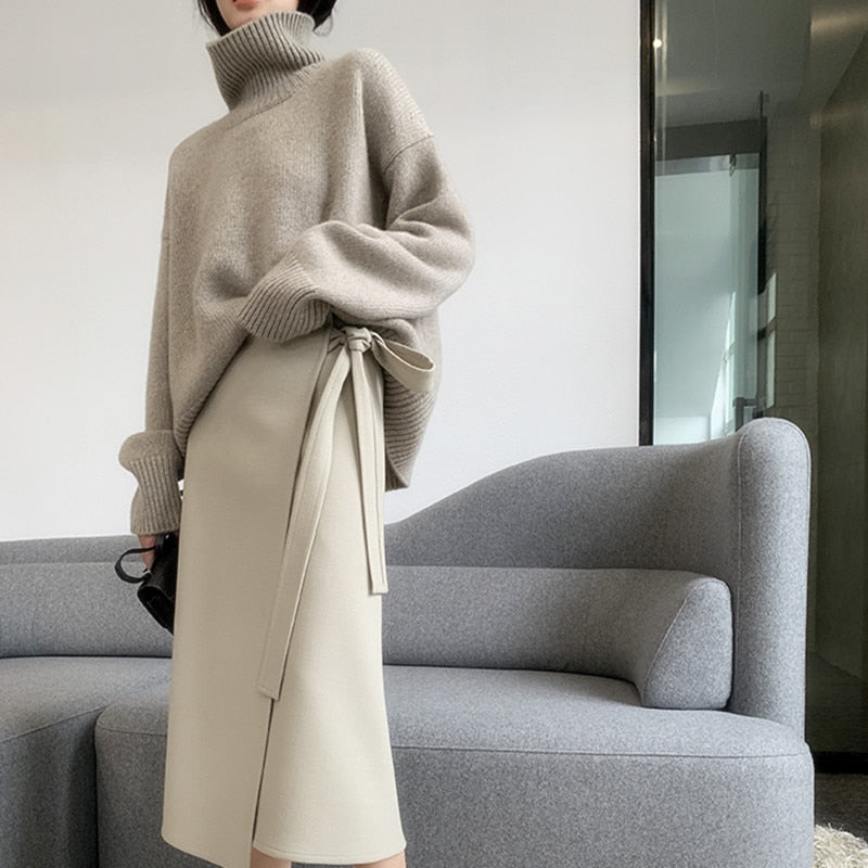 Well Tailored Sweater with a Graceful Silhouette