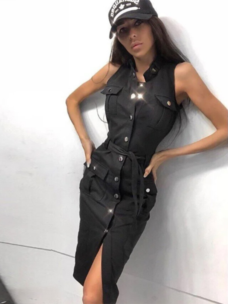 Beautifully Finished Dress in a Timeless Design