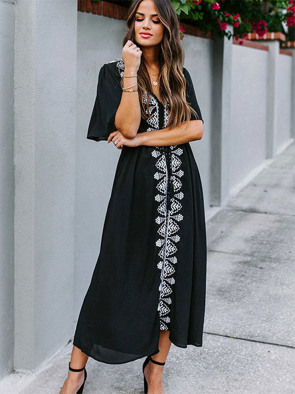 Well Tailored Dress with a Graceful Silhouette