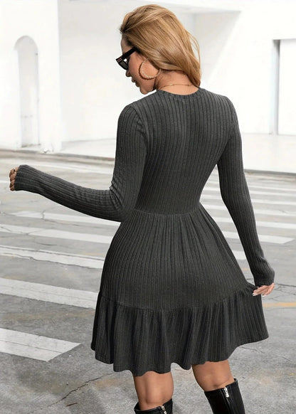 Effortlessly Elegant Sweater with a Timeless Design