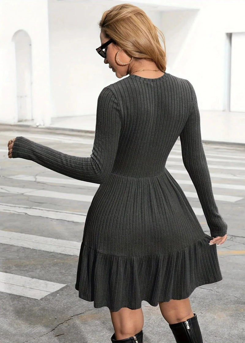 Effortlessly Elegant Sweater with a Timeless Design