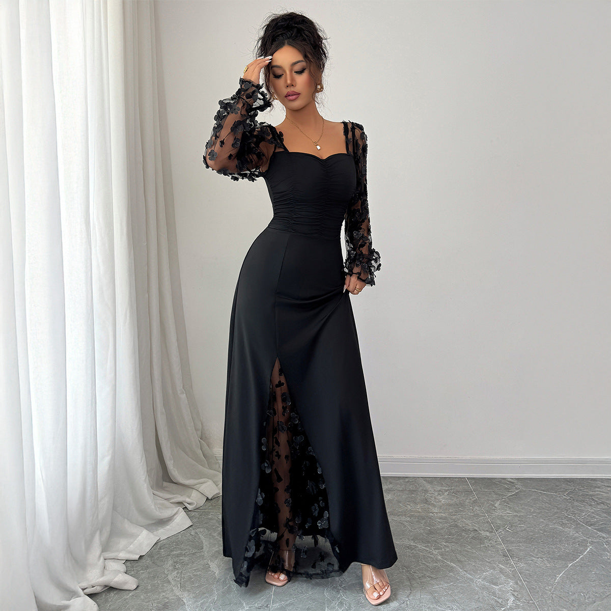 Classic Vintage Dress with a Flattering Fit