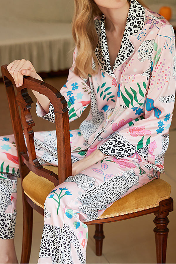Gracefully Styled Garment for Any Occasion