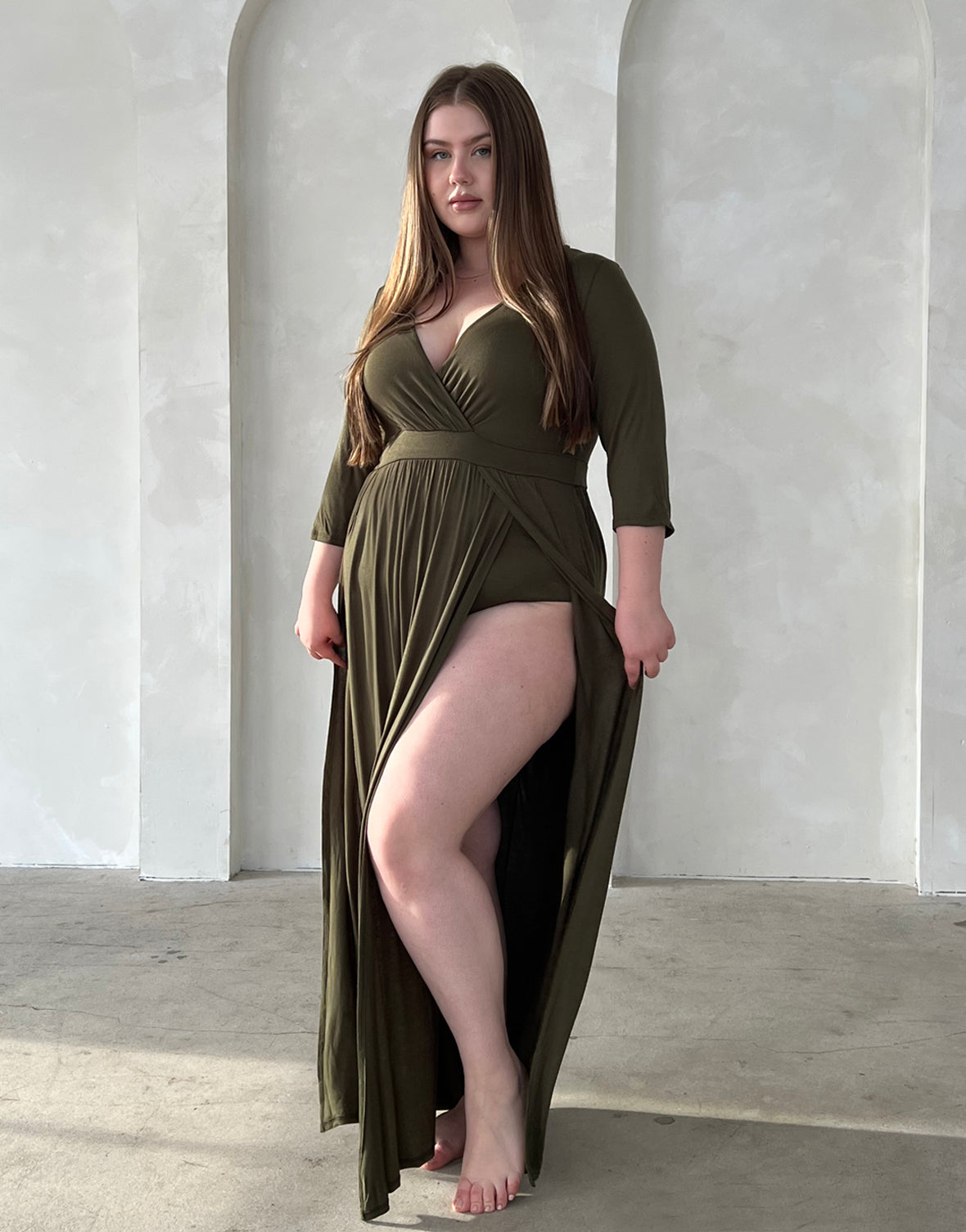 Beautifully Finished Dress in a Timeless Design