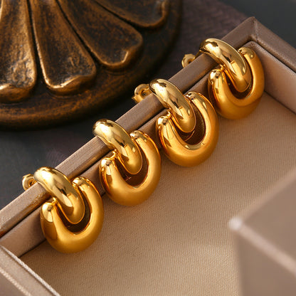 Romantic Gold Earring for Special Moments