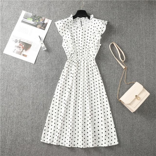 Beautifully Finished Dress in a Timeless Design