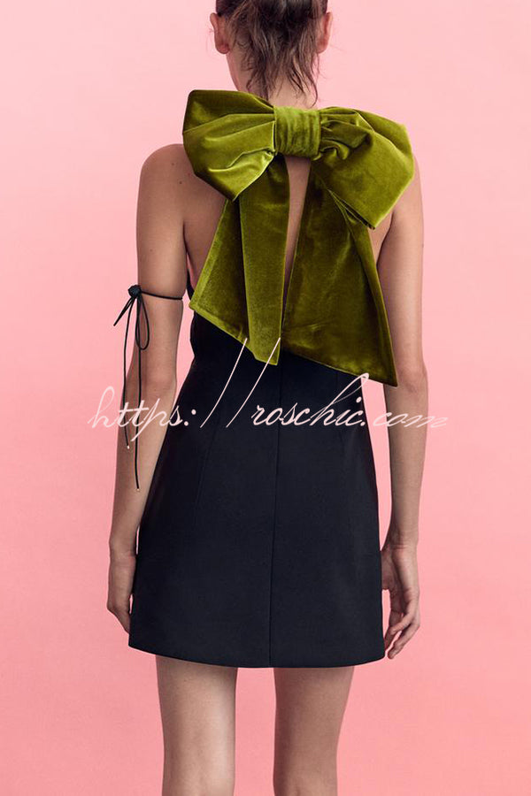 Classic Vintage & Enduringly Stylish Dress