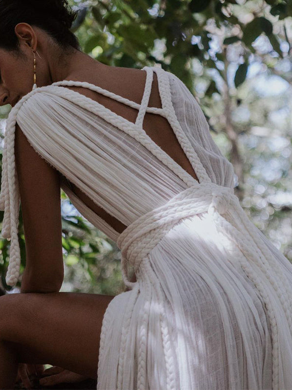 Beautifully Finished Dress in a Timeless Design