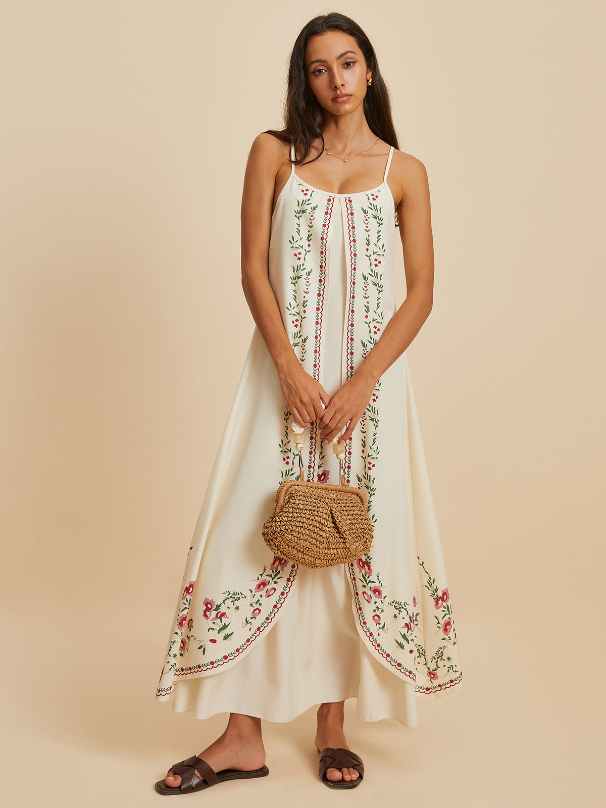 Well Tailored Dress with a Graceful Silhouette