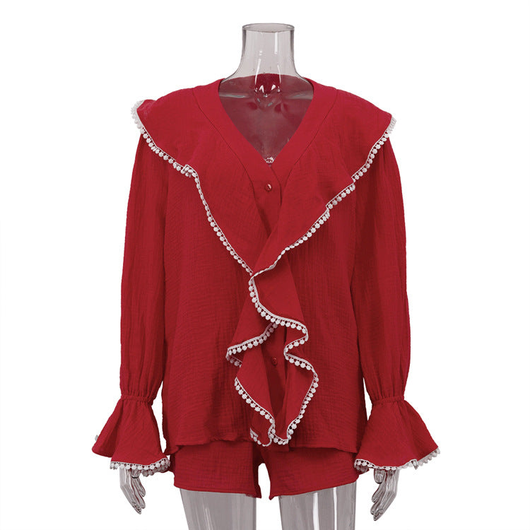 Well Tailored Top with a Graceful Silhouette
