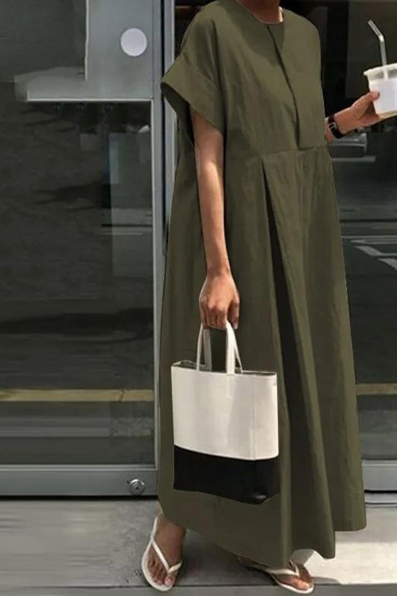 Effortlessly Elegant Dress with a Timeless Design