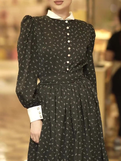 Classic Vintage & Enduringly Stylish Dress