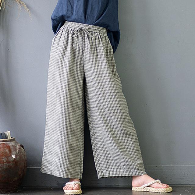 Well Tailored Pants with a Graceful Silhouette