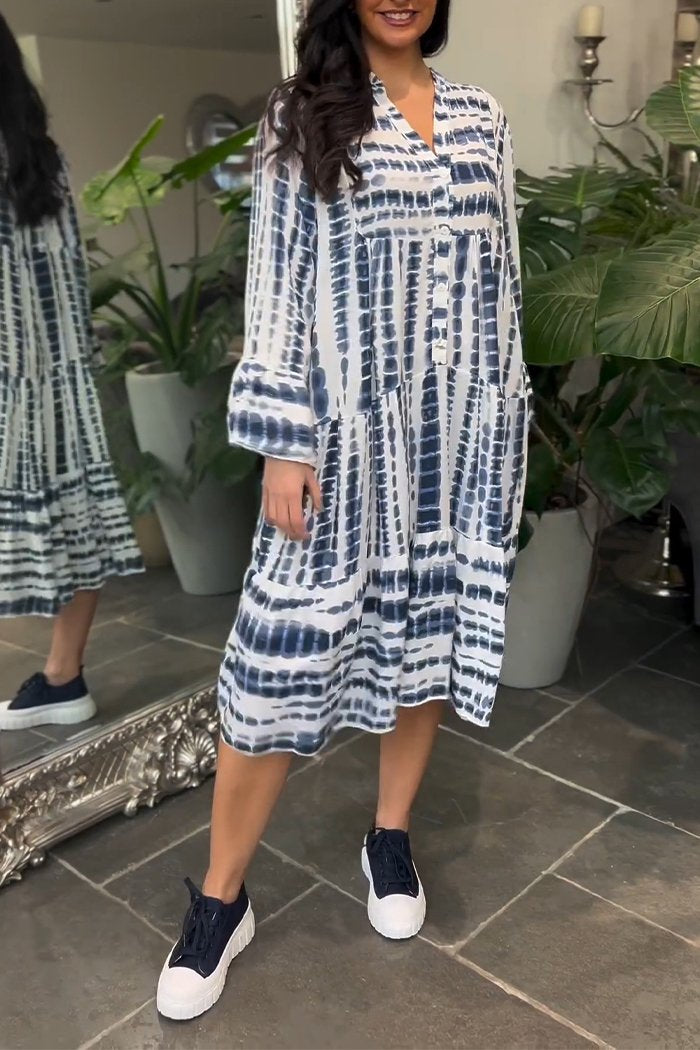Gracefully Styled Dress for Any Occasion