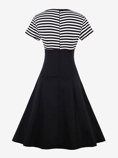 Classic Vintage Dress with a Flattering Fit