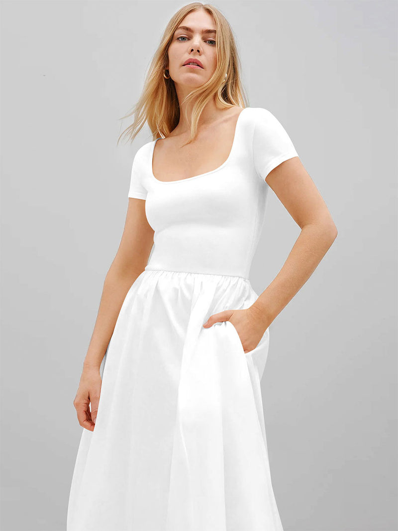 Classic Vintage Dress with a Flattering Fit