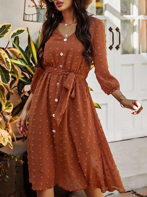 Gracefully Styled Dress for Any Occasion