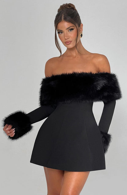 Classic Vintage Dress with a Flattering Fit