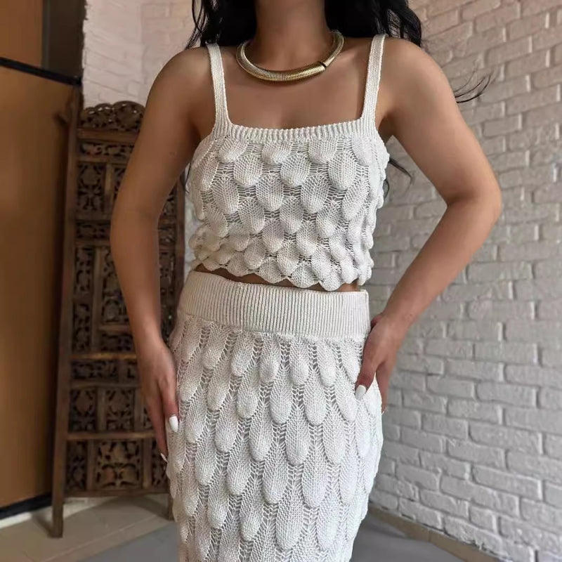 Sophisticated Garment with a Clean Classic Look